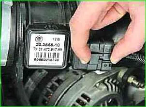 ZMZ-40524 қозғалтқышының дроссельдік блогын алу және орнату