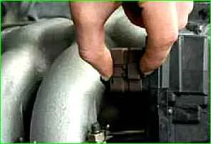 ZMZ-40524 қозғалтқышының дроссельдік блогын алу және орнату
