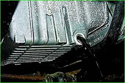 Replacing the oil and oil filter of the GAZ-2705 engine with the ZMZ-406 engine