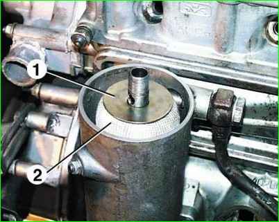 Replacing the oil filter GAZ-2705