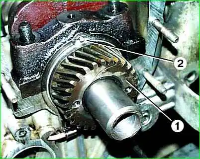 Entfernen der Kurbelwellenwelle Kurbelwelle ausbauen