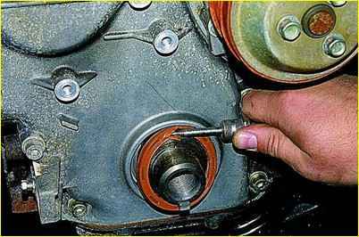 Replacing crankshaft oil seals ZMZ-406