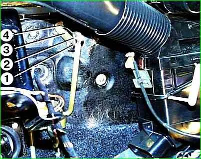 Ersetzen des Gaskabels GAZ-2705
