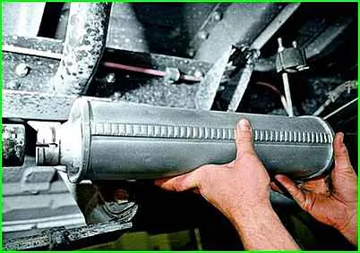 How to replace the muffler and resonator of the GAZ-2705 car