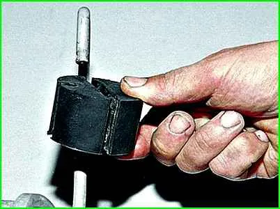 How to replace the muffler and resonator of the GAZ-2705 car