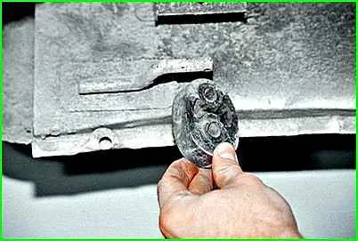How to replace the muffler and resonator of the GAZ-2705 car