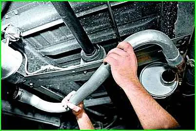 How to replace the muffler and resonator of the GAZ-2705 car