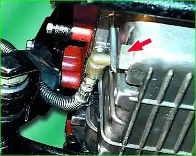 Changing the GAZ-2705 engine oil