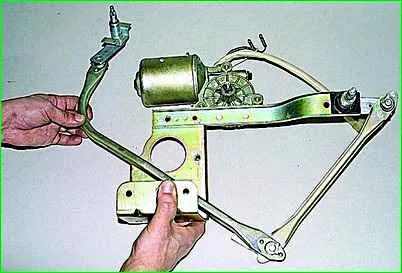Removing and dismantling the GAZ-2705 windshield wiper