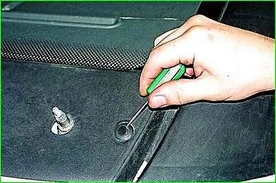 Removing and dismantling the GAZ-2705 windshield wiper
