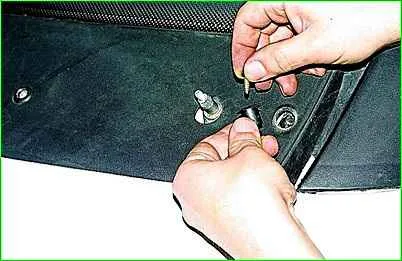 Removing and dismantling the GAZ-2705 windshield wiper