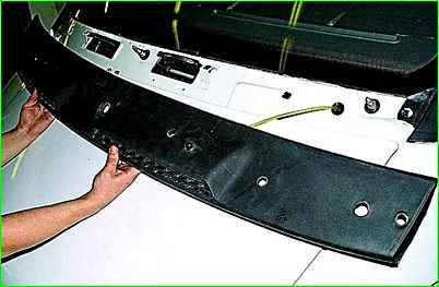 Removing and dismantling the GAZ-2705 windshield wiper
