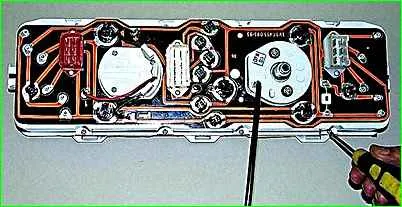 Prüfung, Austausch eines Voltmeters