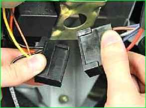 Cómo reemplazar el interruptor de encendido de un automóvil Gazelle