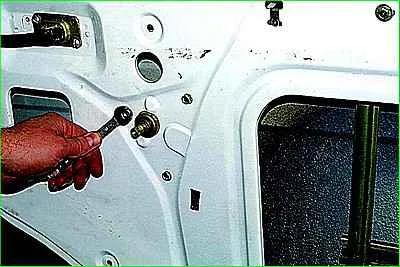 Снятие стеклоподьемника ГАЗ-2705