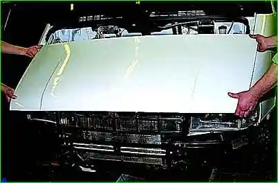 Зняття капота Зняття капота