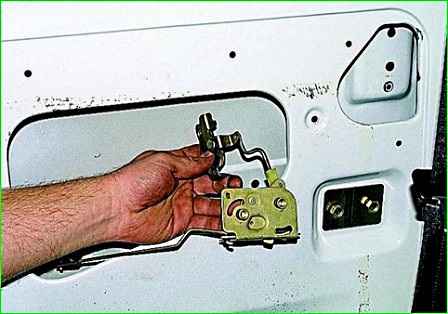 Removing the lock of the sliding door GAZ-2705