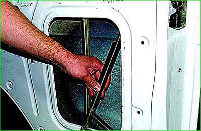 Замена стекол передней двери ГАЗ-2705