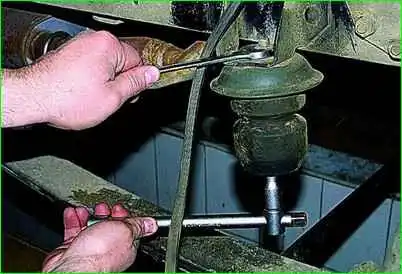 Replacing the rubber buffer
