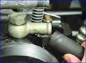 Removal and repair of the power steering pump for a Gazelle car