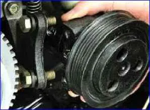 Removal and repair of the power steering pump for a Gazelle car