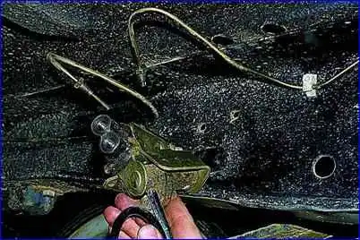 Replacing the regulator