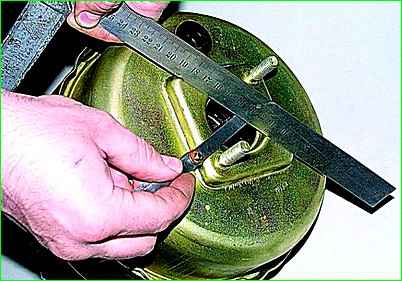 Replacing the vacuum brake booster