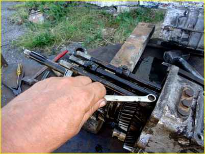 Disassembly and assembly of the GAZ-2705 gearbox