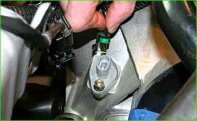 Checking and replacing the Lada Granta speed sensor 