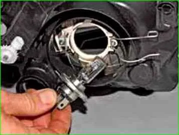 Replacing high and low beam lamps
