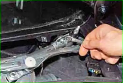 Anleitung Scheibenwischer und -wascher reparieren So reparieren Sie einen Scheibenwischer und -wascher