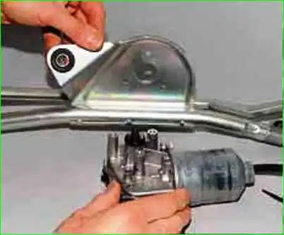 Anleitung Scheibenwischer und -wascher reparieren So reparieren Sie einen Scheibenwischer und -wascher