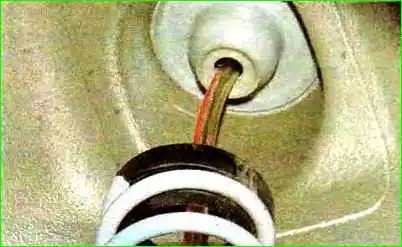 Ауыстыру артқы амортизатор Артқы амортизаторды ауыстыру