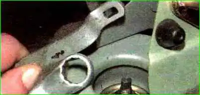 Ауыстыру артқы амортизатор Артқы амортизаторды ауыстыру