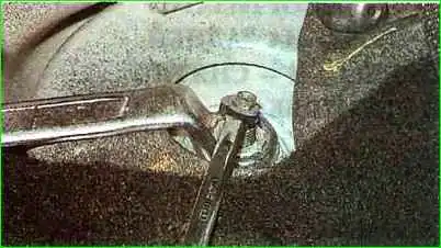 Ауыстыру артқы амортизатор Артқы амортизаторды ауыстыру