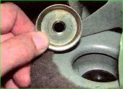 Ауыстыру артқы амортизатор Артқы амортизаторды ауыстыру