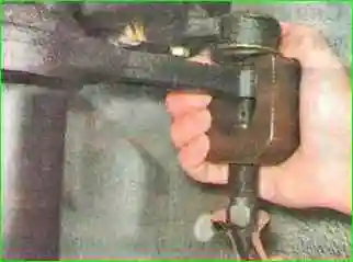 Замена наконечников рулевых тяг