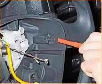 Снятие и установка руля на Лада Гранта