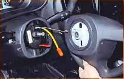 Снятие и установка руля на Лада Гранта