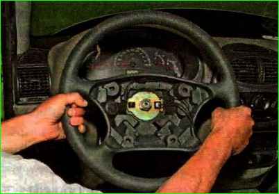 Features of dismantling the steering wheel of the Lada Granta car