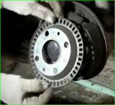 Removing the rear wheel rotor