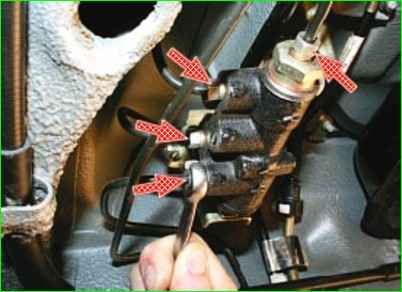 Extracción e instalación del regulador de presión de freno