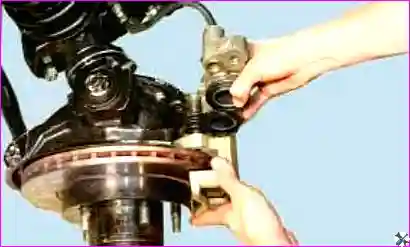 Замена суппорта тормозного механизма УАЗ Патриот