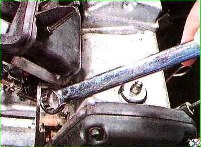 Comprobación de la presión del aceite del motor