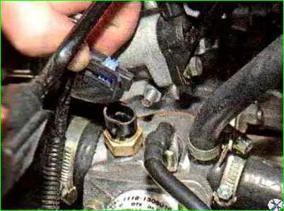 Austausch des Kühlmitteltemperatursensors