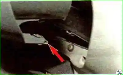 Зняття та встановлення щитка приладів на Ладі Каліні