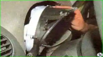 Зняття та встановлення щитка приладів на Ладі Калині