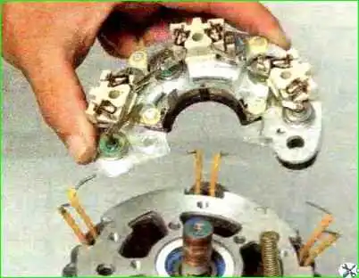 Снятие и разборка генератора Снятие и разборка генератора