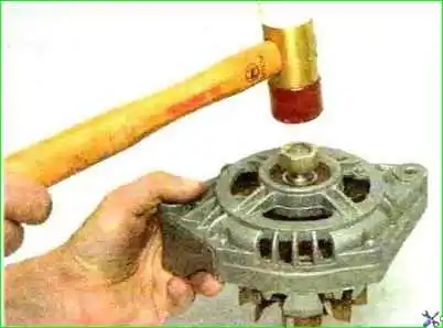 Снятие и разборка генератора Снятие и разборка генератора