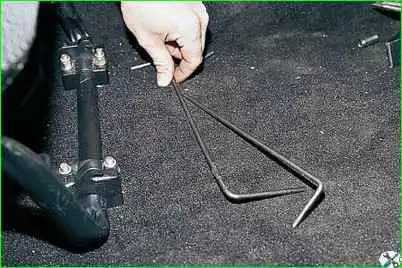 Зняття переднього крісла та санчат Зняття переднього крісла та санок